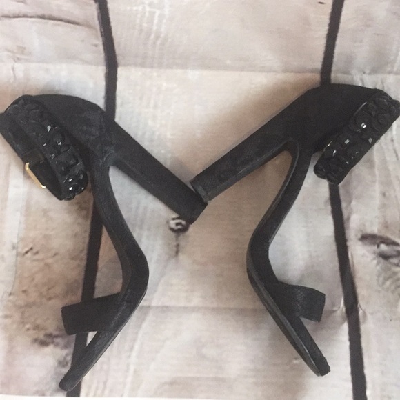 Bebe lace heels in size 8 - Picture 6 of 16